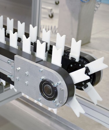 TKU 2040 V-Block Attachment Chain Conveyor